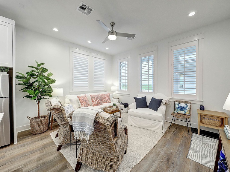 214 Sunset Avenue Casita 7 Photo