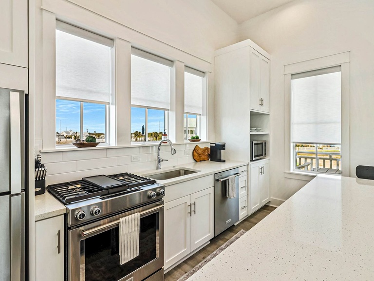 241 Sunrise Avenue 2