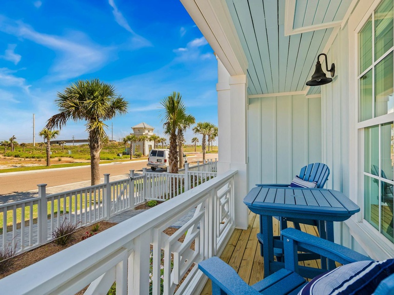 606 Sunset Avenue 2