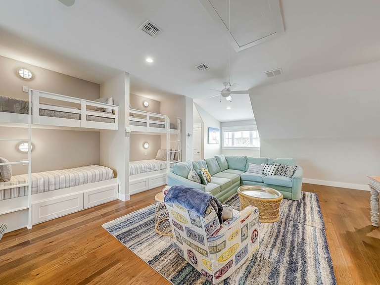 171 Sunset Avenue 3