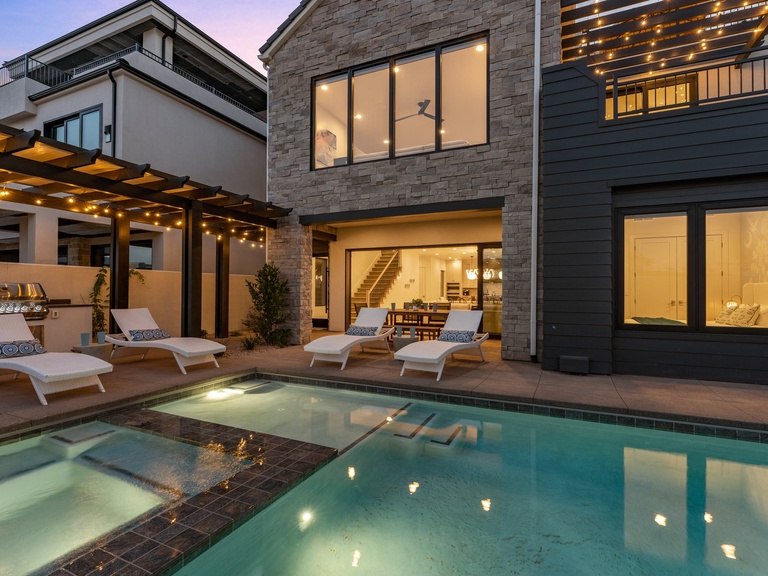 Lula Cove | Red Rock Vacation Rentals