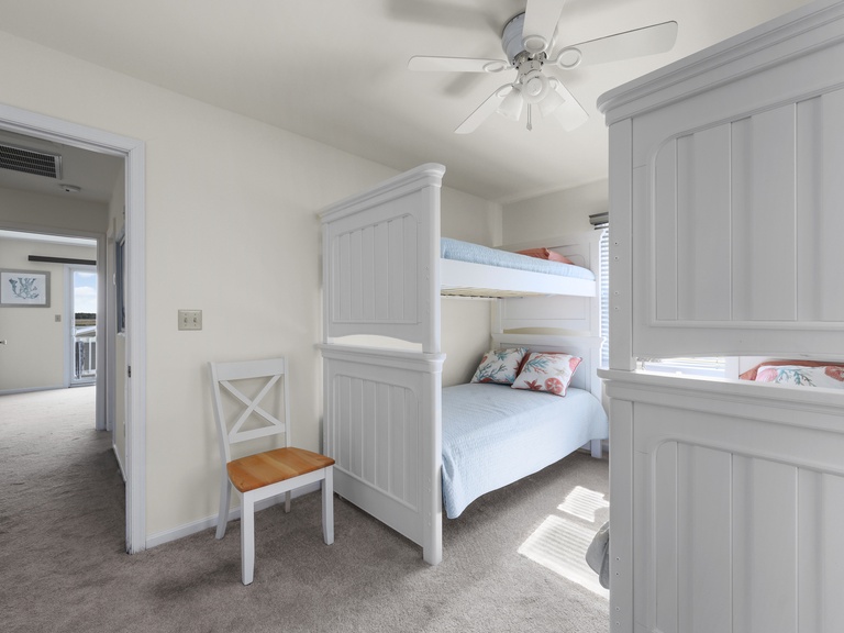 Oystercatcher Chincoteague, VA Rentals