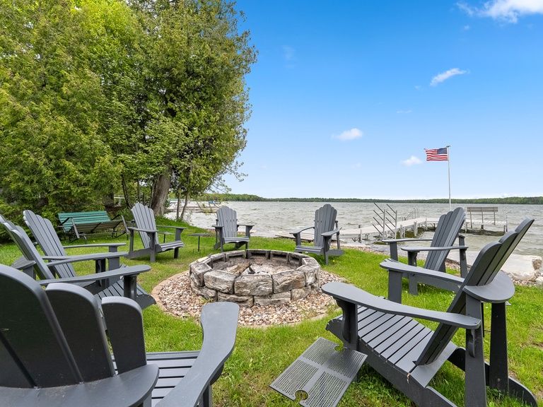 Shared Fire pit. Great for groups and reunions.