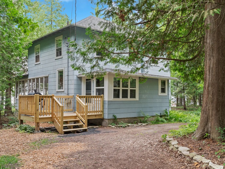 Sherwood Point Shores | Photo 1