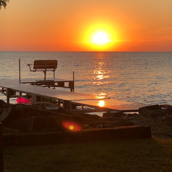 Here Comes the Sun(set) delivers on gorgeous sunsets and a beautiful home!