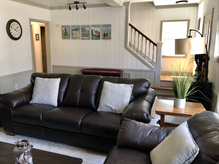 Welcome to Manistique Stone Cottage!