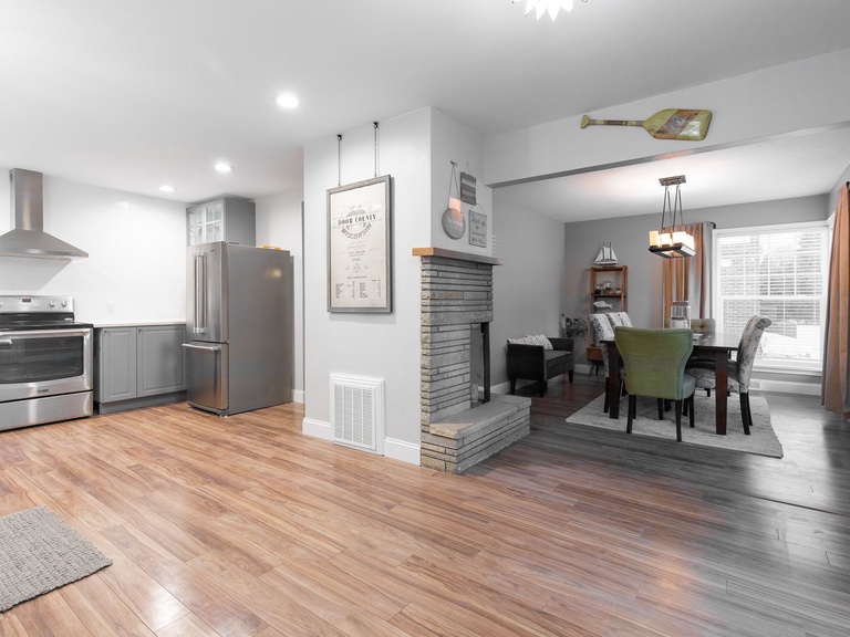 Spacious open living concept great for gathering!