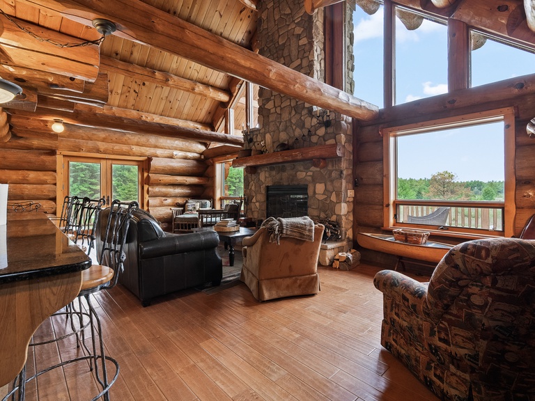 Expansive 5000 sq ft open floor plan