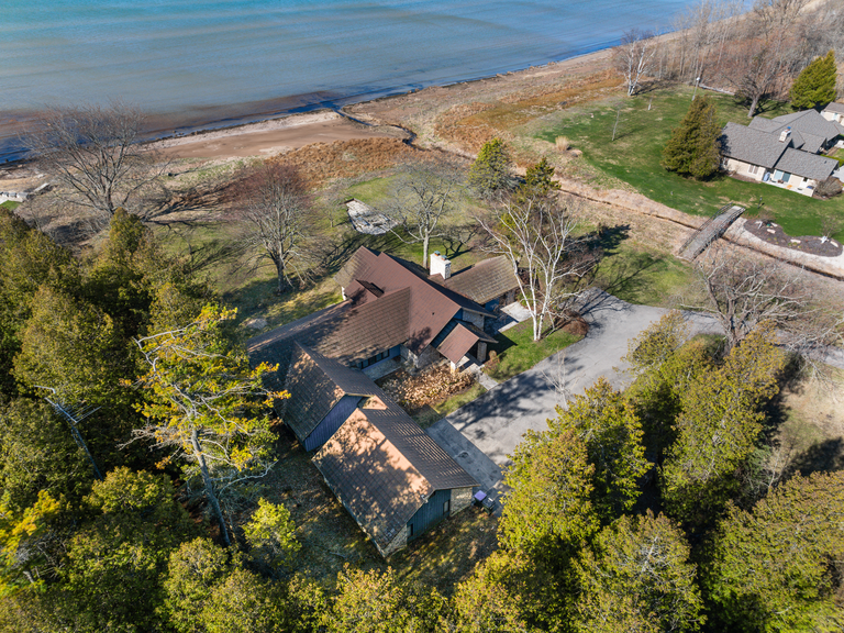 Baileys Harbor Lakefront Abode