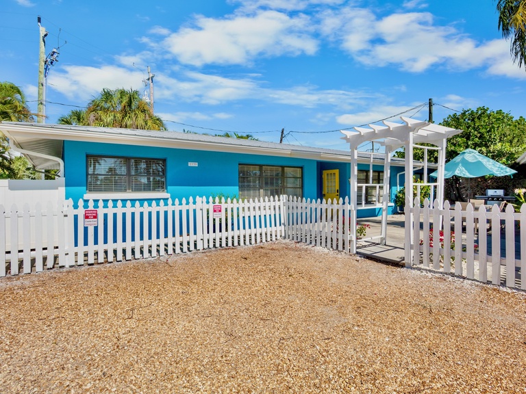 Casita West Photo