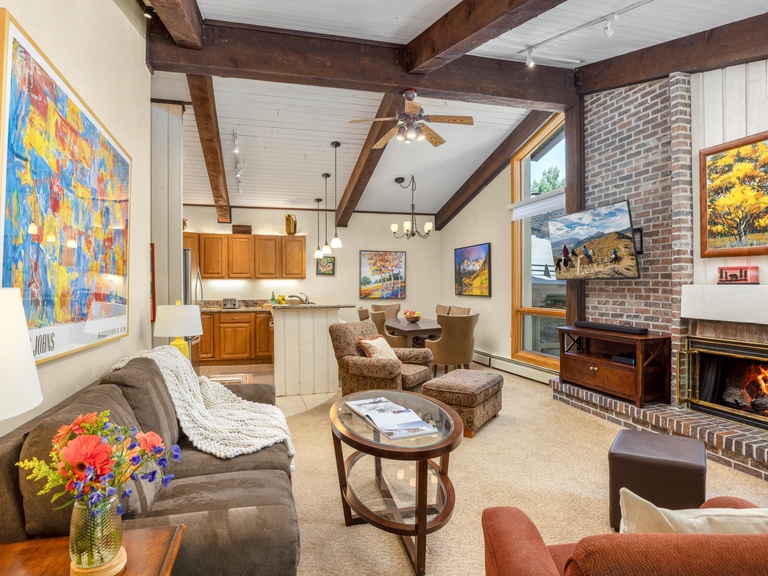 Top of the Village - Leaf 303 3