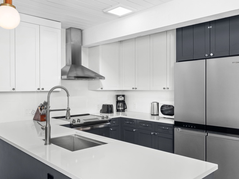 Top of the Village - Leaf 601 2