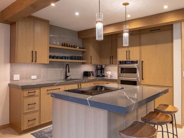 Top of the Village - Leaf 702 2