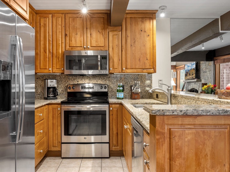 Top of the Village - Summit 103 2