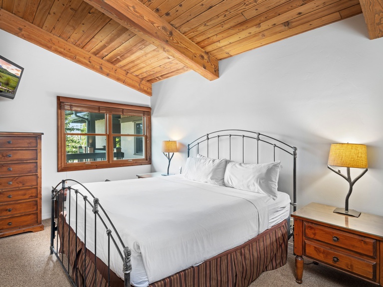 Top of the Village - Summit 307 3