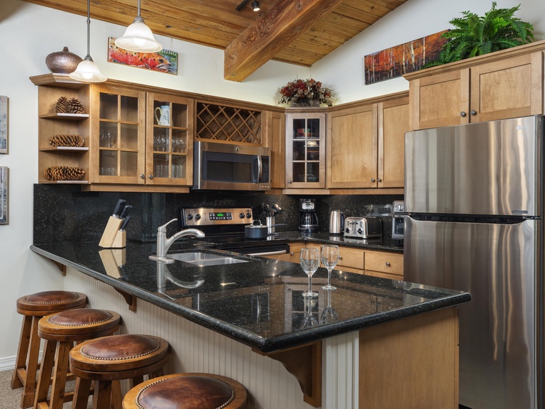 Top of the Village - Summit 306 3