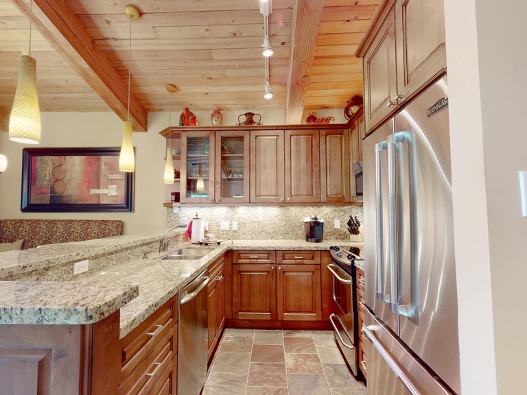 Top of the Village - Summit 305 2