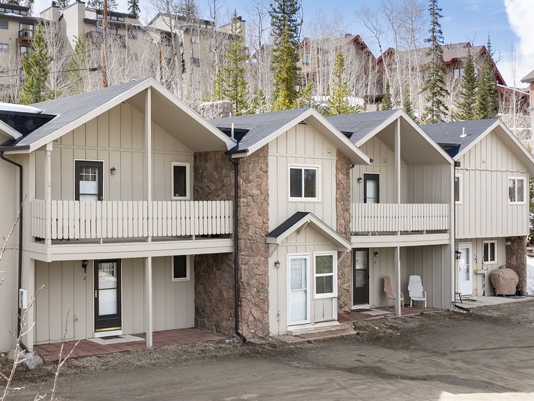 Hideaway Village Alpine 4