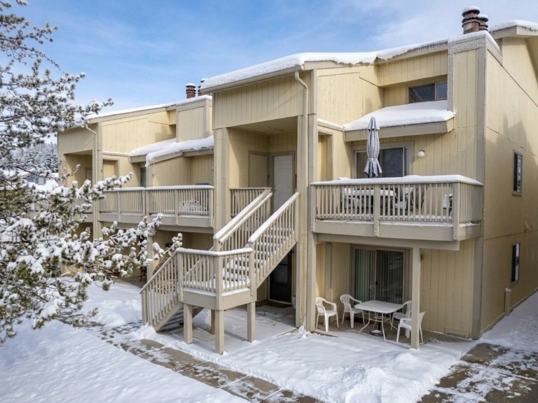 Meadow Ridge Court 18 Unit 4 Photo