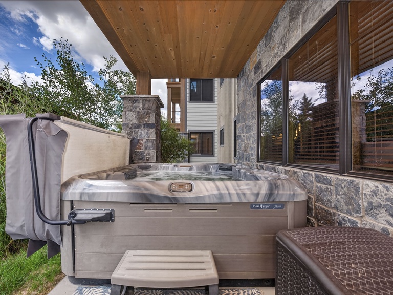 Elk Creek Condos B103