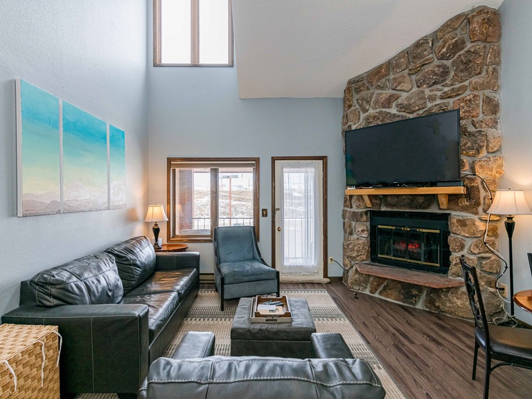 643 Silvercreek Inn Condo