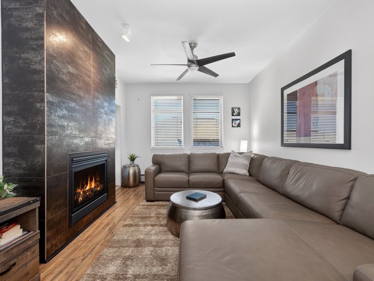 Founders Pointe 4646