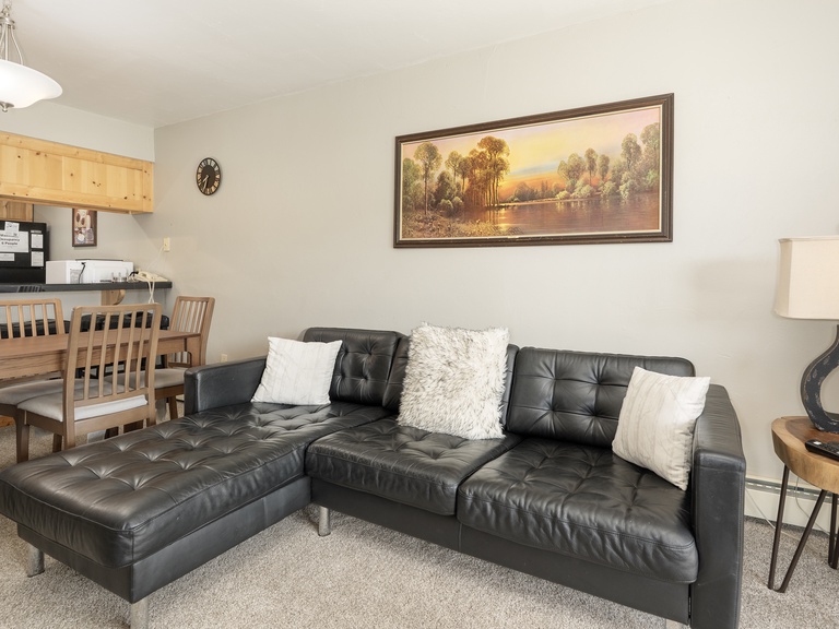 Meadow Ridge Court 8 Unit 6