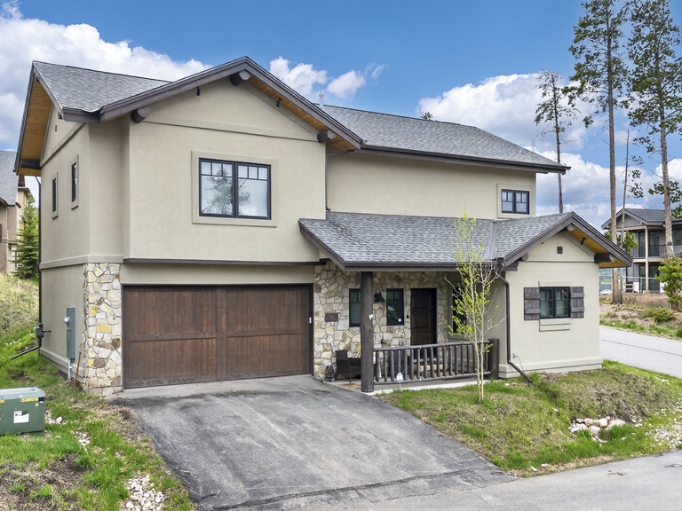 200 Quill Court