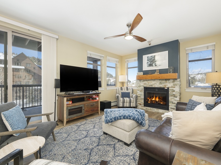 Fraser Crossing 3302