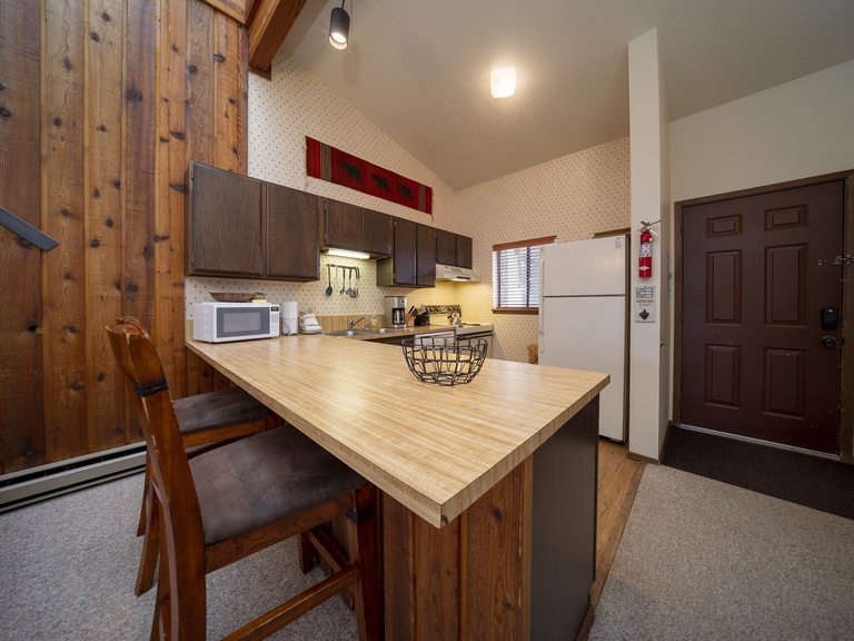 Beaver Village Unit #1934R