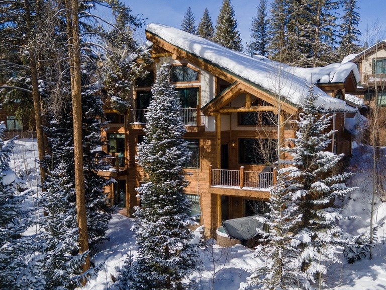 12 Yukon Lane Townhome