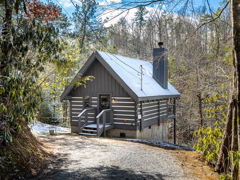 Solitude Studio | Stony Brook Cabins, LLC