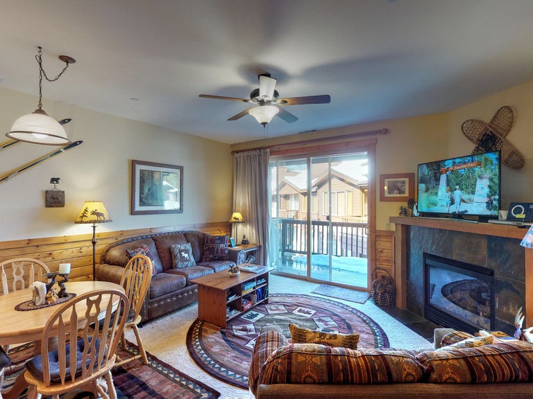Truckee Cinnabar Vacation Retreat | Tahoe Signature Properties
