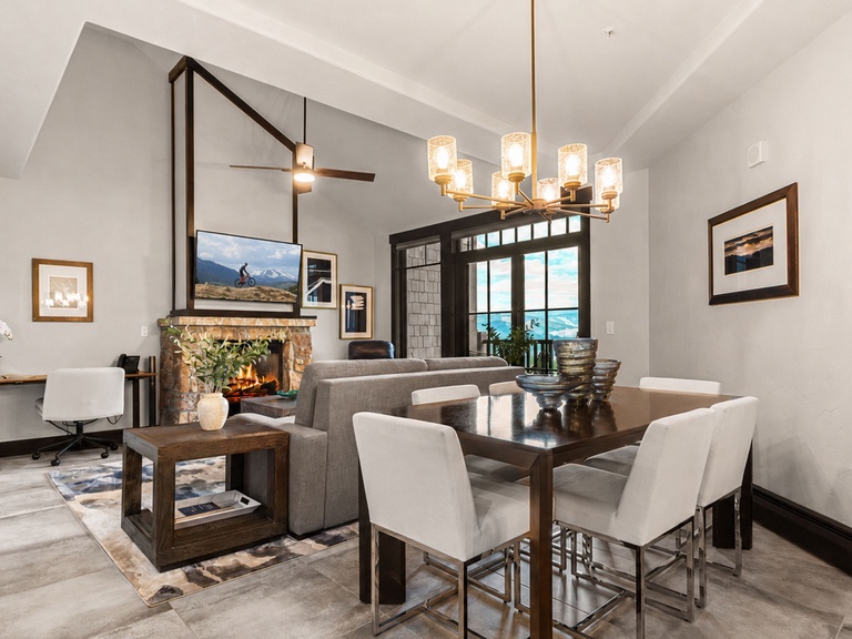 Crystal Peak Lodge 7404