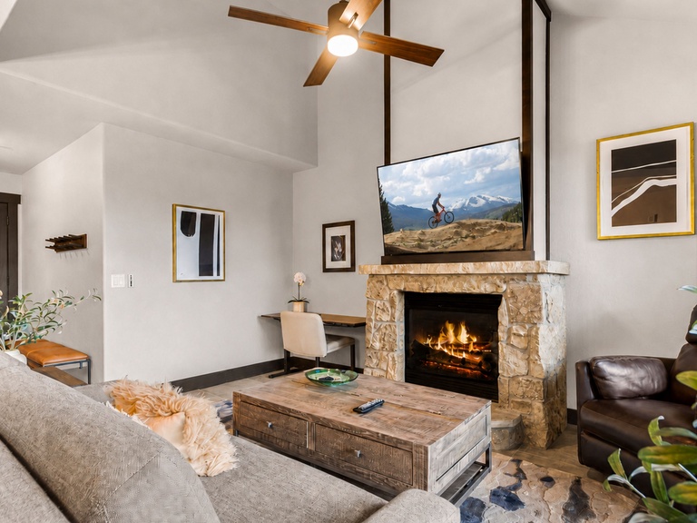 Crystal Peak Lodge 7404 3