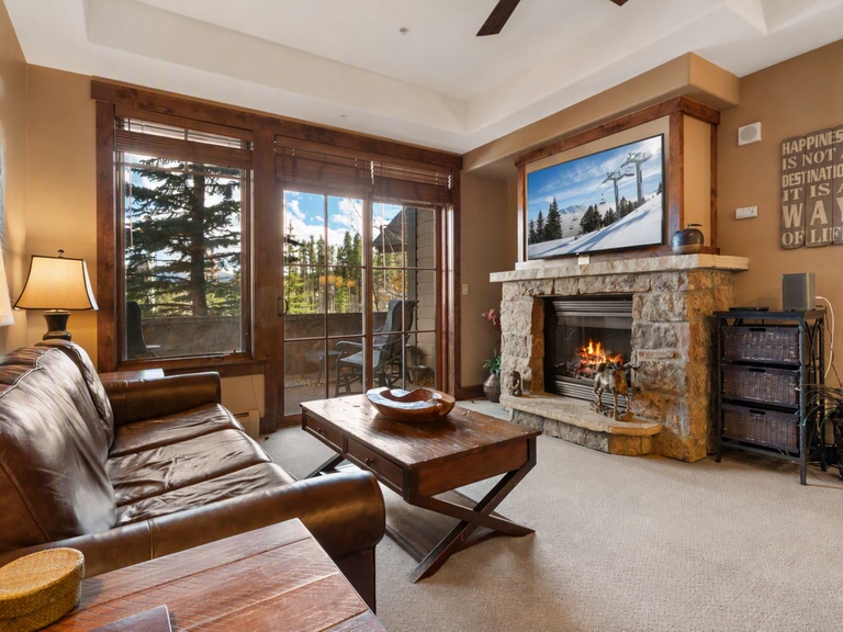 Crystal Peak Lodge 7008