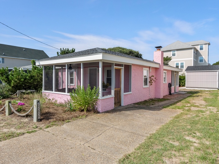 KDN9644: The Pink House