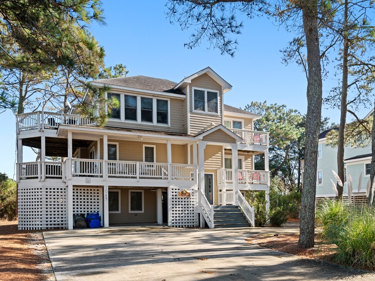 CL572: Endless Sunsets in Corolla Light
