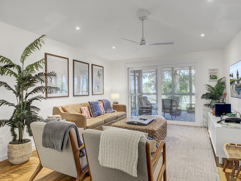 Twin Oaks Cottage 22