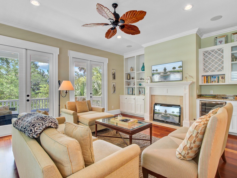 Commons Court 21 by Wild Dunes 3