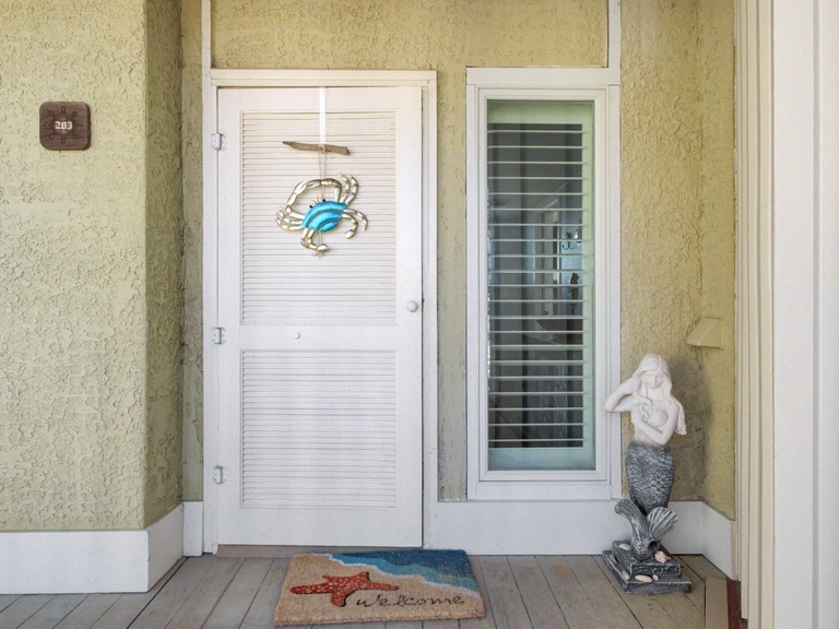 Port O' Call F203