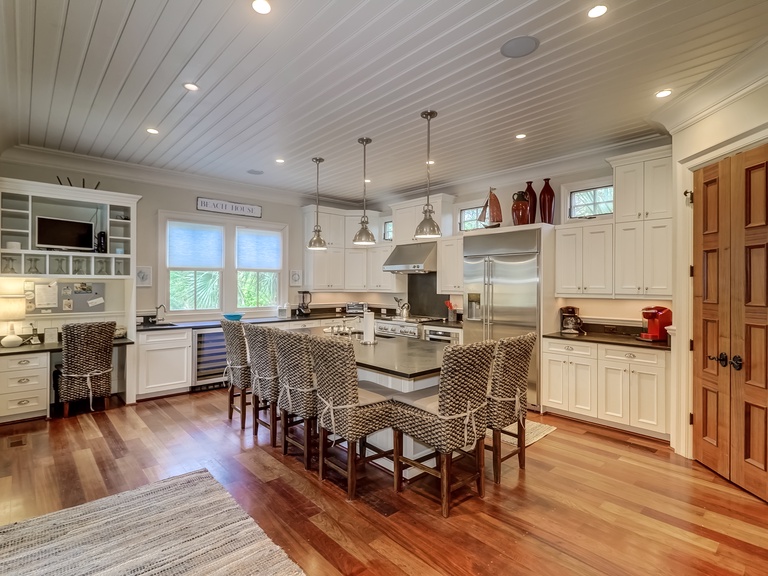 Fishers Alley 2 by Wild Dunes 2