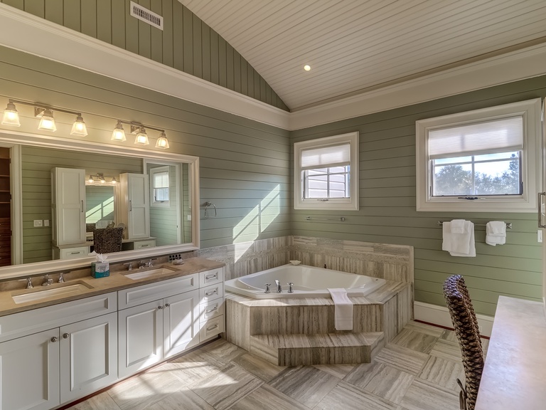 Fishers Alley 2 by Wild Dunes 3