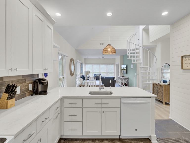 Links Clubhouse 6 by Wild Dunes