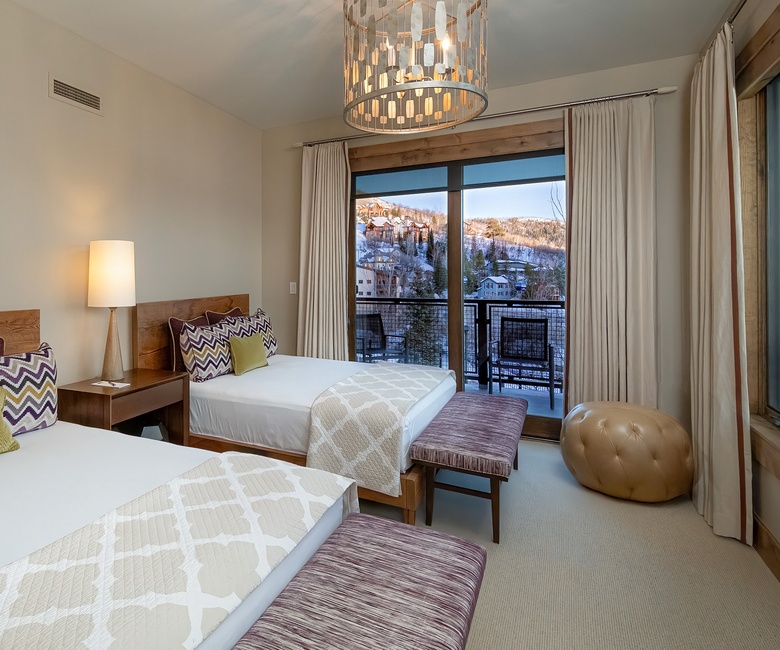 Bedroom 4, Main Level - Two full beds