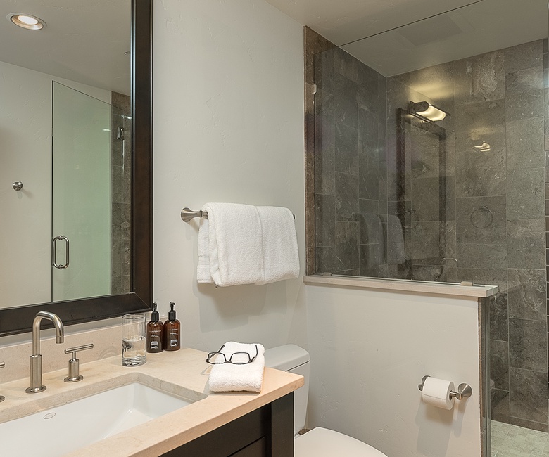 Bedroom 2, Main Level - Ensuite