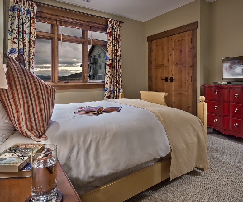 Bedroom 2, Main Level - King suite