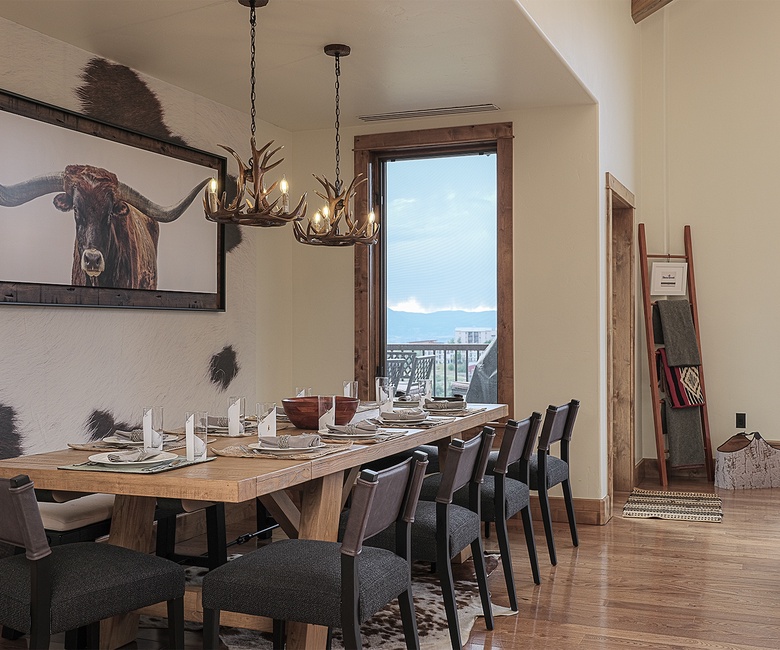 Dining Area, Main Level - Spacious table for gatherings