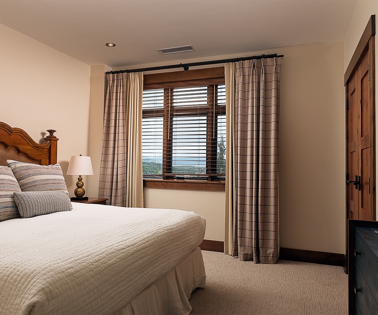 Bedroom 3, Main Level - King bedroom with mountain views