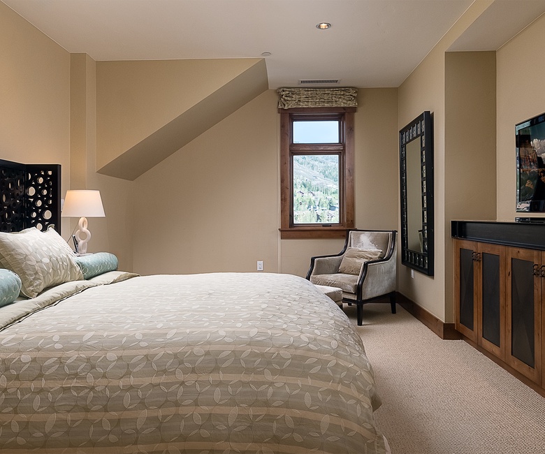 Bedroom 2, Main Level - King suite